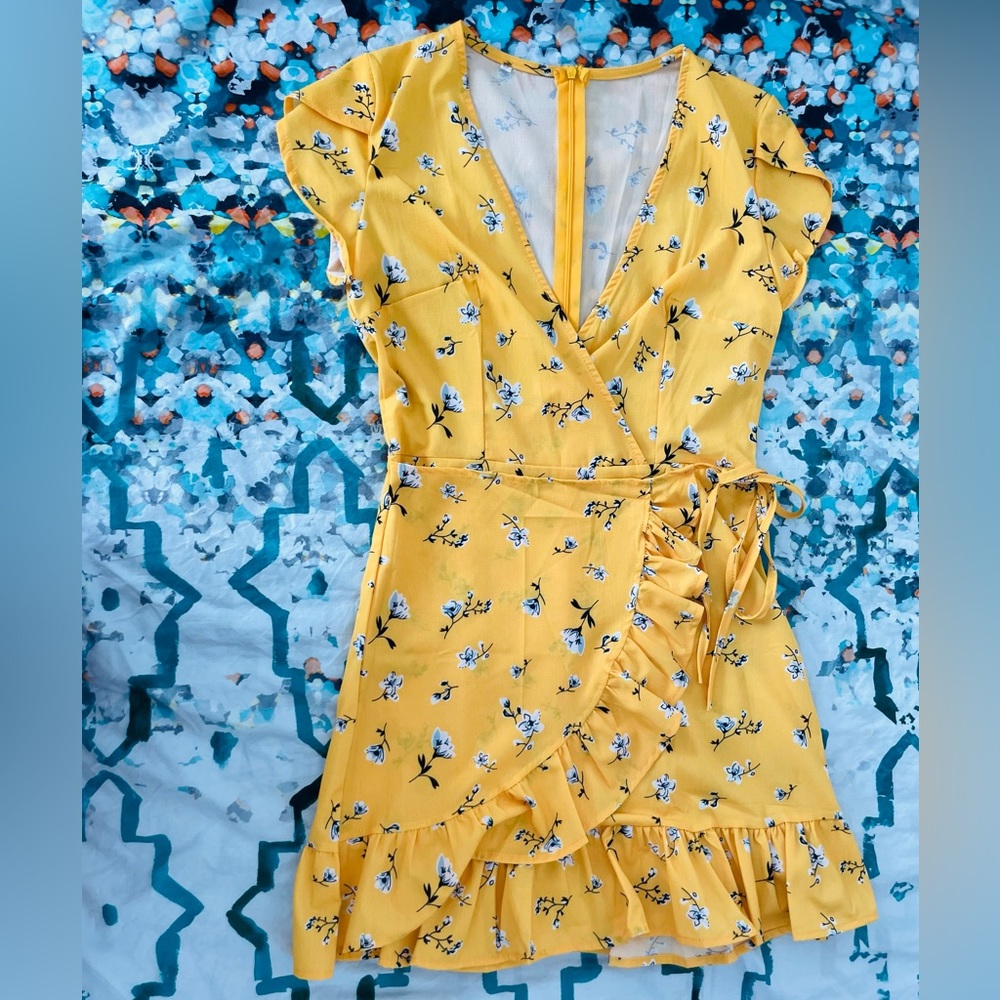 Bright Yellow Blue Flower Patterned Side-Tie Dress - Picture 2 of 6